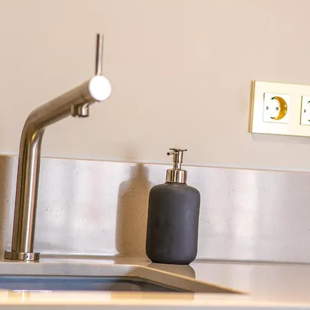 Bed & Breakfast New Family Xl Utopia Floor App4 Rotterdam-schiedam Centre Schiedam